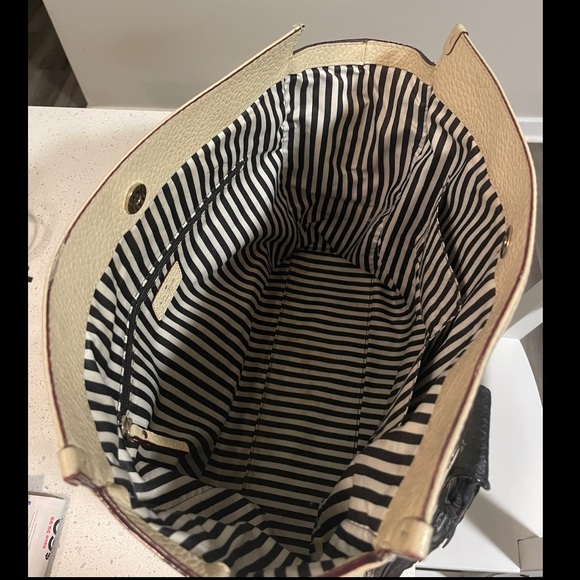 Lightly used Kate Spade leather tote bag - Picture 3 of 3